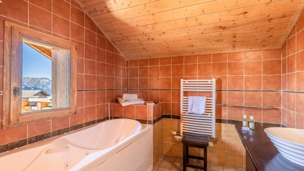 Madame Vacances Les Chalets De L'Altiport Alpe d'Huez Exteriör bild