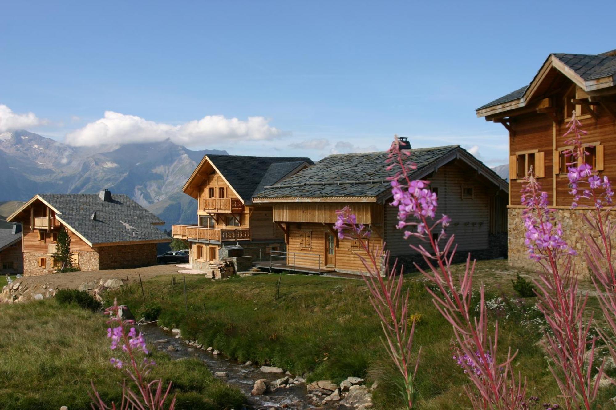 Madame Vacances Les Chalets De L'Altiport Alpe d'Huez Exteriör bild