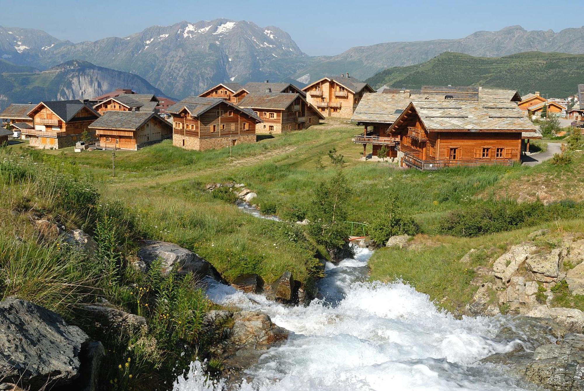 Madame Vacances Les Chalets De L'Altiport Alpe d'Huez Exteriör bild