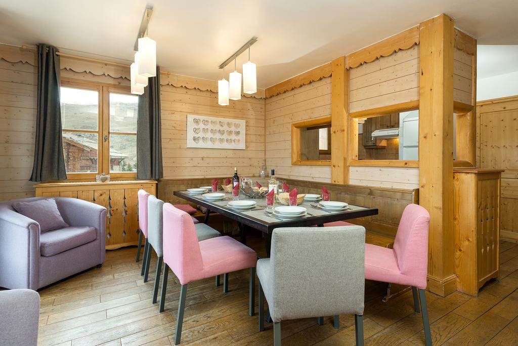 Madame Vacances Les Chalets De L'Altiport Alpe d'Huez Exteriör bild