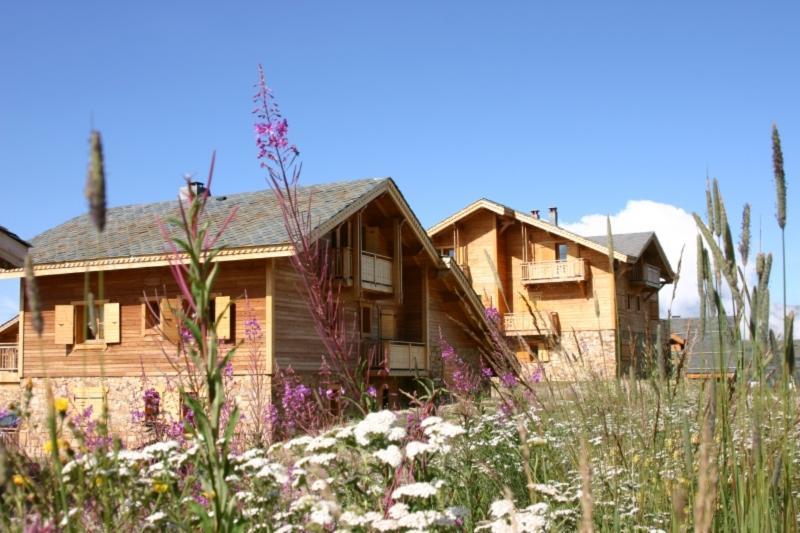 Madame Vacances Les Chalets De L'Altiport Alpe d'Huez Exteriör bild