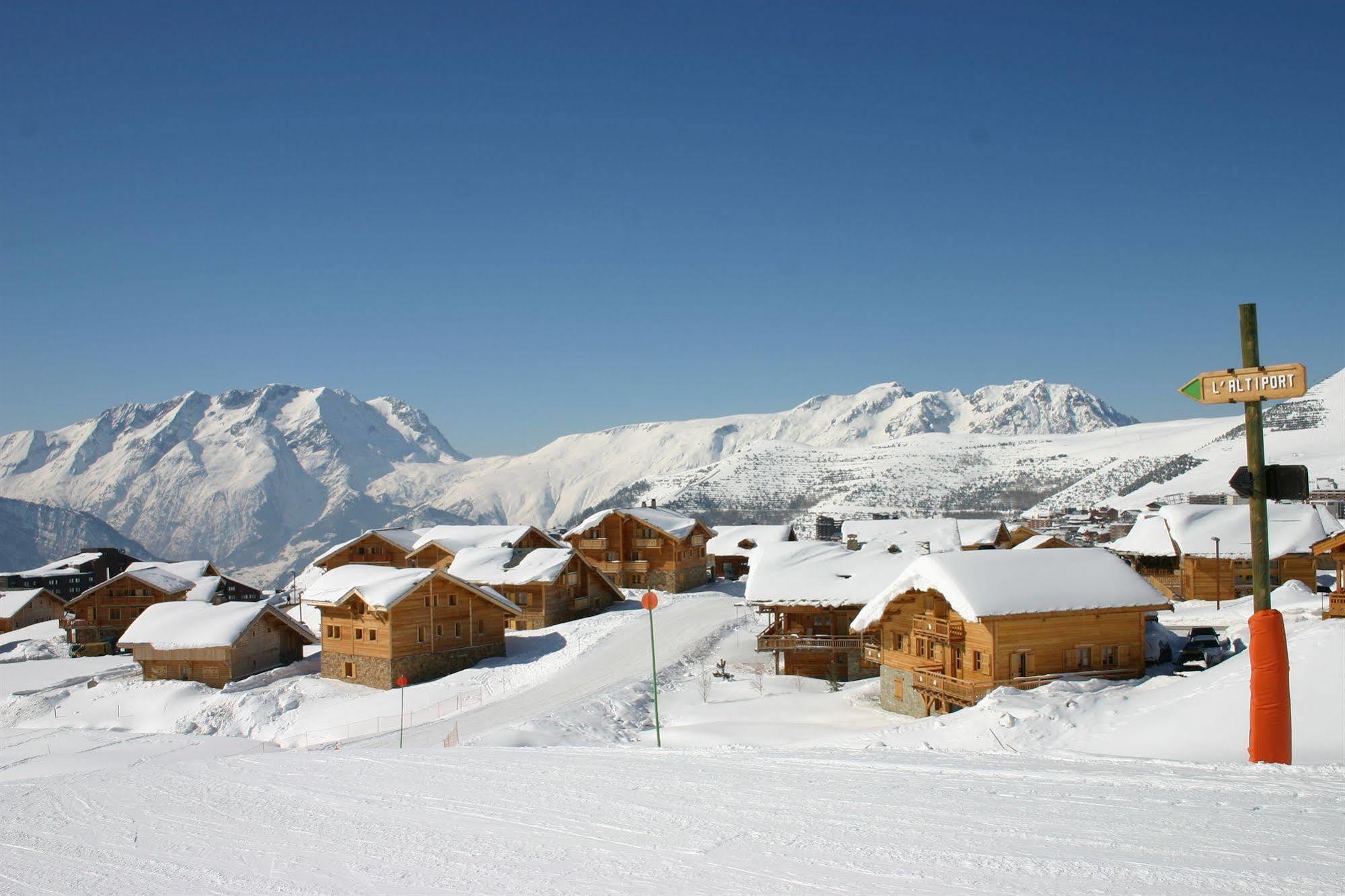 Madame Vacances Les Chalets De L'Altiport Alpe d'Huez Exteriör bild